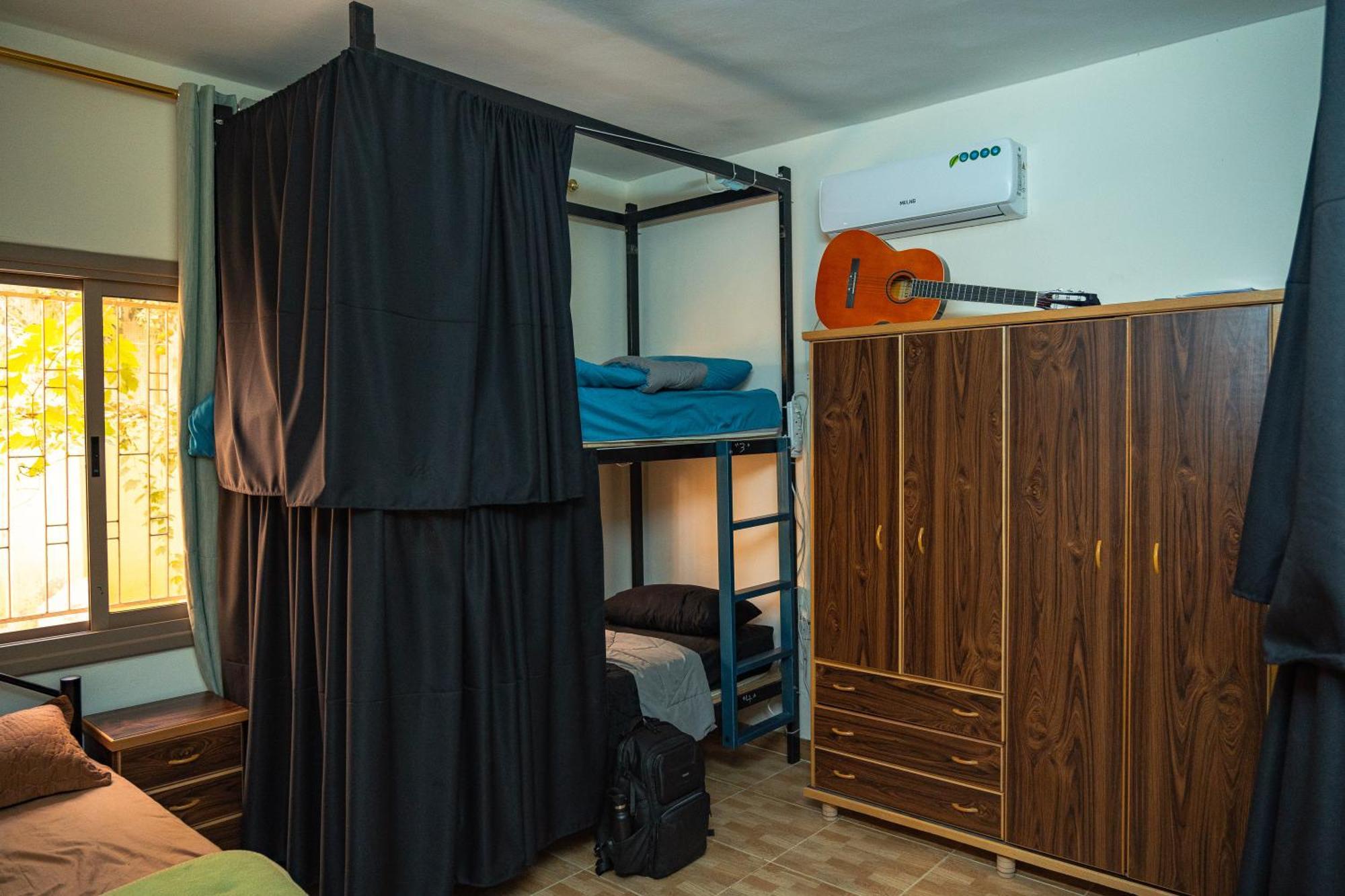 Extra Traveller Hostel Aqaba Exterior photo