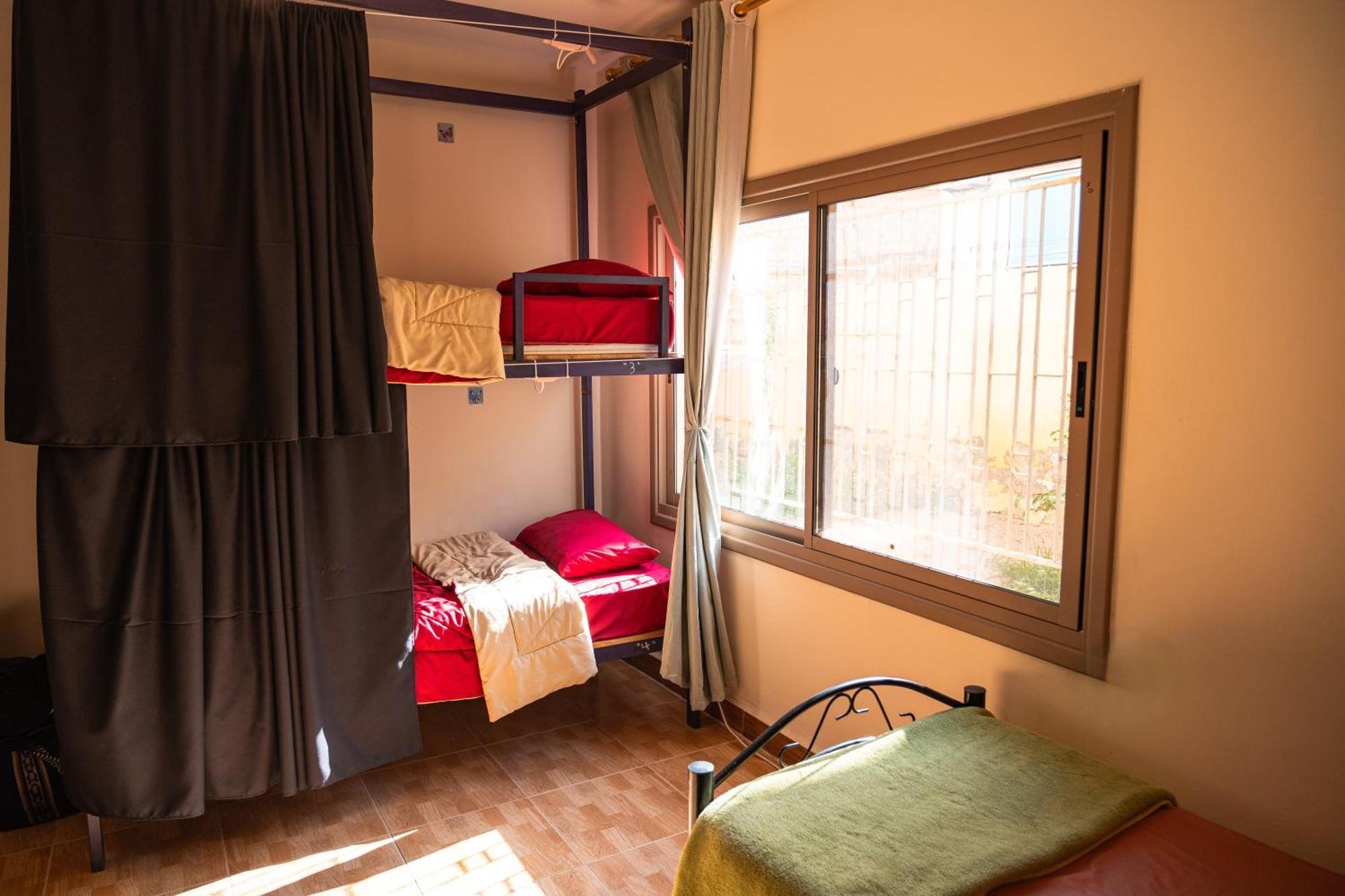 Extra Traveller Hostel Aqaba Exterior photo